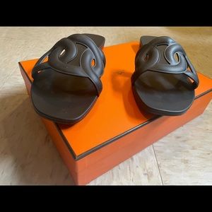 Authentic Black Hermes Aloha Sandal Womens 41